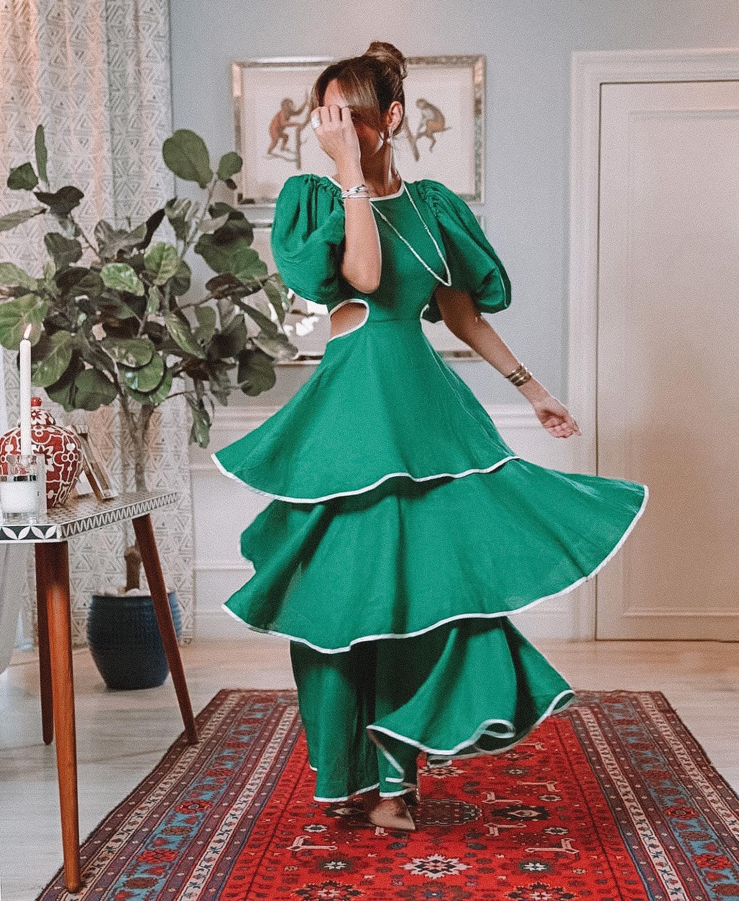Mackenzie Mode puff sleeve dress in Emerald